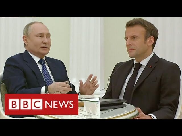 Presidents Macron and Putin discuss "how to avoid war” in Ukraine - BBC News 2 Presidents Macron and Putin discuss "how to avoid war” in Ukraine - BBC News